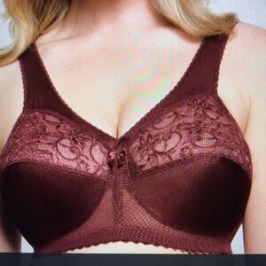 Glamorise Magic Lift Bras Bundle of 4 Lace Bra Size 46C